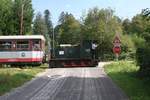 V 2 (C, Windhoff, Baujahr 1943) fährt am 12.September 2020 als Zug 4 (Hirschwang - Payerbach) aus der Haltestelle Kurhaus.