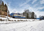 NBiK 4042.01 fährt, auf der Fahrt von St.