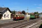 Am Bahnhof Ferlach stehen am 4.9.2026 der ehemalige Stern & Hafferl ET22.104 und die Lok  G�terbahn 1  nebeneinander und warten auf den n�chsten Einsatz.