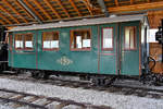 Ein schön restaurierter Personenwagen war Ende August 2019 am Bahnhof Mauterndorf zu sehen.