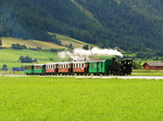 Das Bild zeigt die Lokomotive StmLB 6 von Taurachbahn mit dem Zug 14 von Mauterndorf nach St.Ändre kurz nach Mauterndorf.
