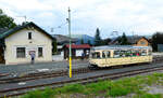 Die wundersch�ne Nr 437 wartet im Bahnhof Ferlach auf die R�ckfahrt mit Technikmuseum Historama.