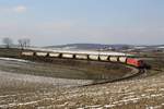 NLB - Tandem 2143.56 und 070-7 mit dem SLGAG 97414 am 25.Februar 2018 im 180°-Bogen nach dem ehemaligen Bahnhof Würnitz-Hetzmannsdorf.