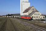 NLB - Tandem 2143 070-7 und 2143.56 mit dem SLGAG 97415 am 25.Februar 2018 in Wetzleinsdorf.