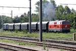 NLB 2143 070-7 fährt am 31.August 2018 mit dem SR 17060 von Wien Meidling nach Retz (und weiter nach Drosendorf) durch den Bahnhof Jedlersdorf.