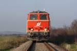 NLB 2143 070-7 am 23.November 2014 mit dem SR 17918 zwischen Zwingendorf - Kadolz-Mailberg beim Strecken-KM 145,0.