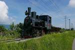 Dampflok 200-90  LIESL  zieht die in Wiesenrain übernommenden Loren- und Flachwagen zwischen Widnau und Diepoldsau zum 'Bahnhof Rheinbähnle'.