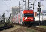 REX2143 mit Steuerwagen 80-33 024 von Tulln nach Wien Franz-Josefs-Bahnhof. Wien Spittelau, 27.04.2009