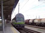 CAT mit Steuerwagen 80-33 901-4 f�hrt am 24.03.2007 von der City zum Flughafen Wien durch die Station Schwechat.