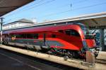 Hier ist die Aufnahme des Steuerwagens 80-90.702 im aktuellen Railjet-Design. Aufgenommen am 10.05.2008 im Bahnhof Amstetten.