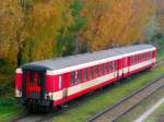 Die beiden  Bp 50 81 29-35 116-1(Heimatbf.WienSd) sowie 
Bp 50 81 29-35 079-1 der  Erlebnisbahn  sind fr einen Bundesheertransport am Bhf. RIED i.I. bereitgestellt, sogar die Zuglaufschilder  Erlebniszug NEUSIEDLERSEE  sind noch in den Wagen angebracht; 071102
