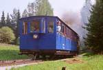 September 1988, Österreich, Schafbergbahn, Lok 999 105  Almenrausch  schiebt ihren Wagen bergwärts.