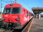 8073035-2 (mit einer kleinen Aufschrift) ist als R3015 am Bhf. Marchtrenk unterwegs; 090108