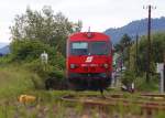 Frontalaufnahme von CS-Steuerwagen 80-73 012 der mit REX2793 von Wien S�dbahnhof nach Oberwart f�hrt.