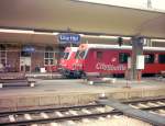 2 CS Steuerwagen im noch nicht fertig umgebauten Linzer Hauptbahnhof  