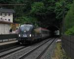 Die A1 Lok 1116 280 verlsst mit EC 188 am 20.5.2008 den Tunnel zwischen Brixlegg und Rattenberg.