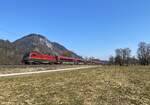 1116 207 am Zugschluss des RJX 161 (Z�rich HB - Flughafen Wien) am 05.03.2022 in vorfr�hlingshafter Landschaft bei Schaftenau kurz vor Kufstein.