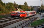 Im letzten Tageslicht macht sich REX2798 auf die Fahrt nach Wien Sdbahnhof.