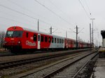 80 73 035-2 bildet bei REX5886 den Zugschluß, Bhf.