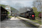 Dampflok 498.04 fährt auf der Steyrtalbahn mit dem  1. Mai Zug  von Steyr nach Grünburg. Grünburg 01.05.2019