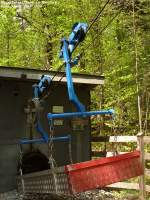 Eine kleine Materialseilbahn fhrt von der Halltalstrae am halben Wege zwischen Eibental und St.