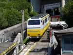 Wagen 1 der Reisseckbahn bei Einfahrt in die Talstation Kolbnitz (Zandlach); 02.08.2011  