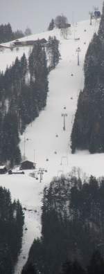 Einmal ein Versuch: Blick auf die Seilbahn am Reither Kogel.(13.1.2012)