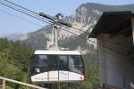 Kabine 1 der Raxseilbahn verlsst am 02.09.2012 die Talstation.