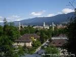 Alte und neue Trme im Innsbrucker Saggen: ganz zur Linken der nrdliche Pylon der Innbrcke der Neuen Hungerburgbahn, rechts davon der Turm der Christuskirche.