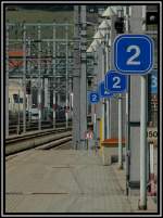  Bahnsteig 2  des Bahnhofes Gloggnitz aufgenommen am 7.4.2006