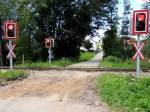 Bahnbergang bei KM27,6 d. Innkreisbahn, aufgrund von Hochwasserschden gesperrt; 120807