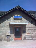 Bahnhofsschild Tassenbach am 2.4.2011.