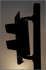 Keineswegs ist mangelde Wartung der Grund für die zahlrecihen Spinnweben die das Signal der LZA scmücken.