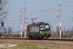 193 297, unterwegs als Lokzug in Richtung St. Pölten, kurz vor dem Bahnhof in Tullnerfeld. Die Aufnahme entstand am 28.03.2017.