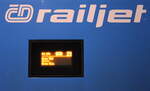 Das Zuglaufschild vom RJ 374  Vindobona  von Graz Hbf nach Brno hl.n., am 08.08.2022 in Wien Hauptbahnhof.