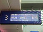 Zugzielanzeiger in Bregenz fr OEC 569 nach Wien-Westbahnhof.