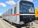 Siemens zeigt auf der InnoTrans 2022 in Berlin zwei Wagen der neuen X-Wagen Baureihe für die U-Bahn von Wien.