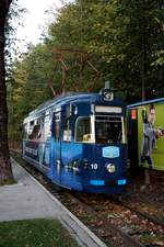 GM 10 an der Endhst. Hauptbahnhof in Gmunden am 11.10.2011