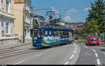 Strassenbahn Gmunden am 24. Juli 2018: Triebwagen GM 10 beim Verlassen der Endstation Franz-Josef-Platz.