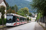 Gmunden     Am 25.08.2018 war Tramlink 129 als Plankur unterwegs und konnte hier in der Alois Kaltenbrunner Straße aufgenommen werden, seit 1.9.2018 gibt es die Linie G (174) nicht mehr, da die