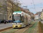Graz. Cityrunner 661 der Graz Linien war am 11.04.2021 auf der Linie 4 unterwegs, hier kurz vor der Haltestelle Jakominigürtel.