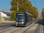 Graz. Am Morgen des 27.10.2021 ist Variobahn 222 der Graz Linien hier als Dienstfahrt bei der Jauerburggasse.