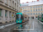 Graz. Mit der Einstellung der Linien 13 und 26 am 25.11.2021, ging direkt am Tag darauf die Linie 23 in Betrieb. Am 1. Betriebstag bei Tageslicht konnte ich Cityrunner 660 auf dieser am Jakominiplatz ablichten.