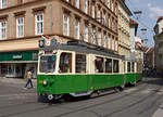 Auch heuer dreht die Sommerbim wieder ihre Runden durch Graz, am 30.08.2019 war Tw 206 121 mit Bw 319b im Einsatz, hier zu sehen in der Murgasse.