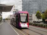 Graz. Am 28.09.2019 fuhr Variobahn 238 auf der Linie
4. Das Bild entstand nach der Stadthalle. 