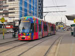 Graz. Cityrunner 652 war am 17.02.2020 auf der Linie
4 unterwegs, hier bei der Haltestelle Messe. Diese
Straßenbahn ist aktuell die Bunteste im Fuhrpark der Graz
Linien und bei mir deshalb immer ein Foto wert. 