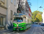Graz. Das Grazer Tramwaymuseum lud am 12.10.2019
zum Herbstfest ein. Neben der Feier beim Museum verkehrten
zwischen Mariatrost und Jakominiplatz Oldtimer, unteranderem
auch TW 267, welcher für den defekten E1 einsprang. 
