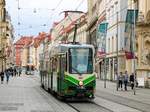 Graz. Am 04.05.2020 fuhr das erste Mal seit ca. 2 Monaten ein  Altwagen als Plankurs durch die Herrengasse, der grazer Einkaufsstraße. Der Grund für die lange Abwesenheit der Garnituren war die Coronakrise: Die älteren Garnituren haben keine Kabine, weswegen die Fahrzeuge abgestellt wurden.