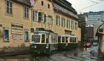 Auf dem Weg nach Liebenau durchfährt der Grazer Zweiachser 205 als Linie 4 im August 1986 die Lange Gasse