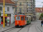 Graz. Das Gespann 251 + 401B war am 19.07.2020 als Sommerbim unterwegs, hier am Jakominiplatz.